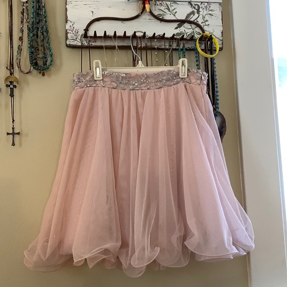 Love Reign Dresses & Skirts - Love Reign Sparkle, Tulle Skirt with Sequined Waistband in Women’s Size 9